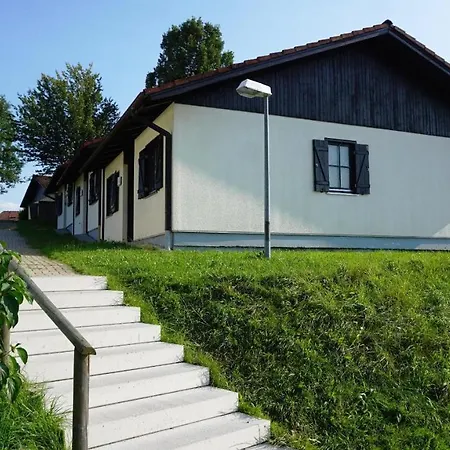 Feriendorf Hochbergle Haus 1 *